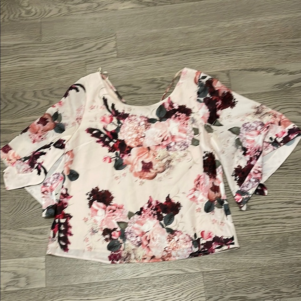 Cream Floral Blouse. Plus Size